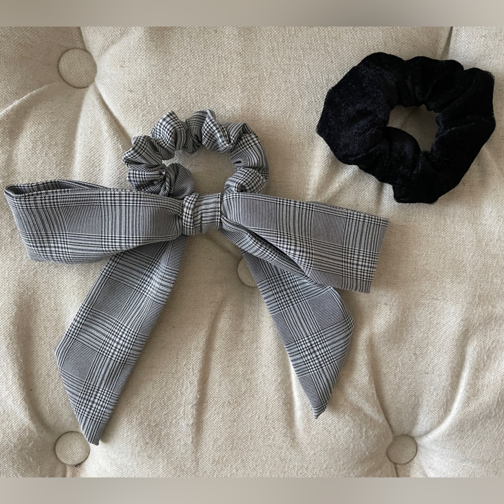 Urban Outfitters Plaid Hairbowtie & Black Scrunchie